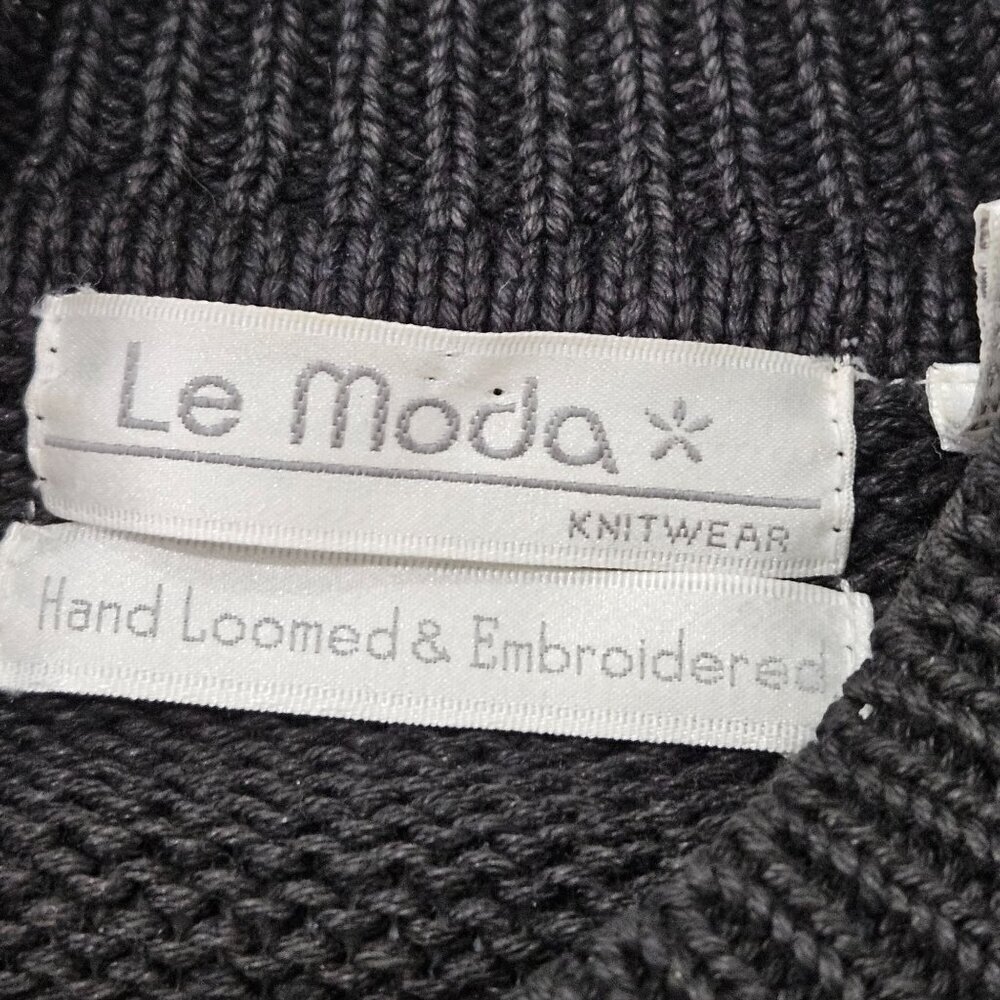 Le Moda Small Vintage Fleur-de-lis Y2K Hand Loomed & Embroidered Black Sweater - Picture 6 of 9